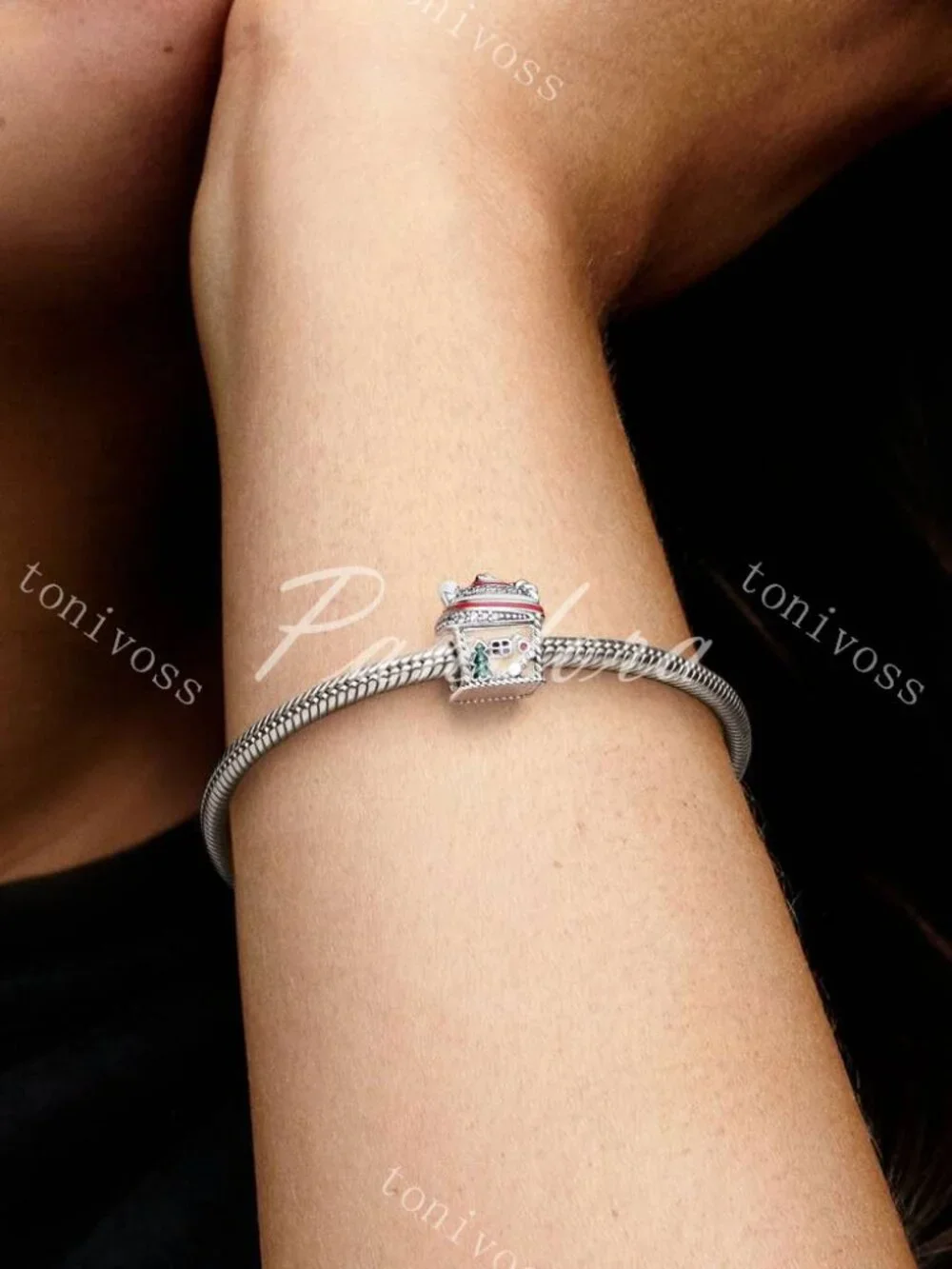 Pandora Festive Gingerbread House Charm